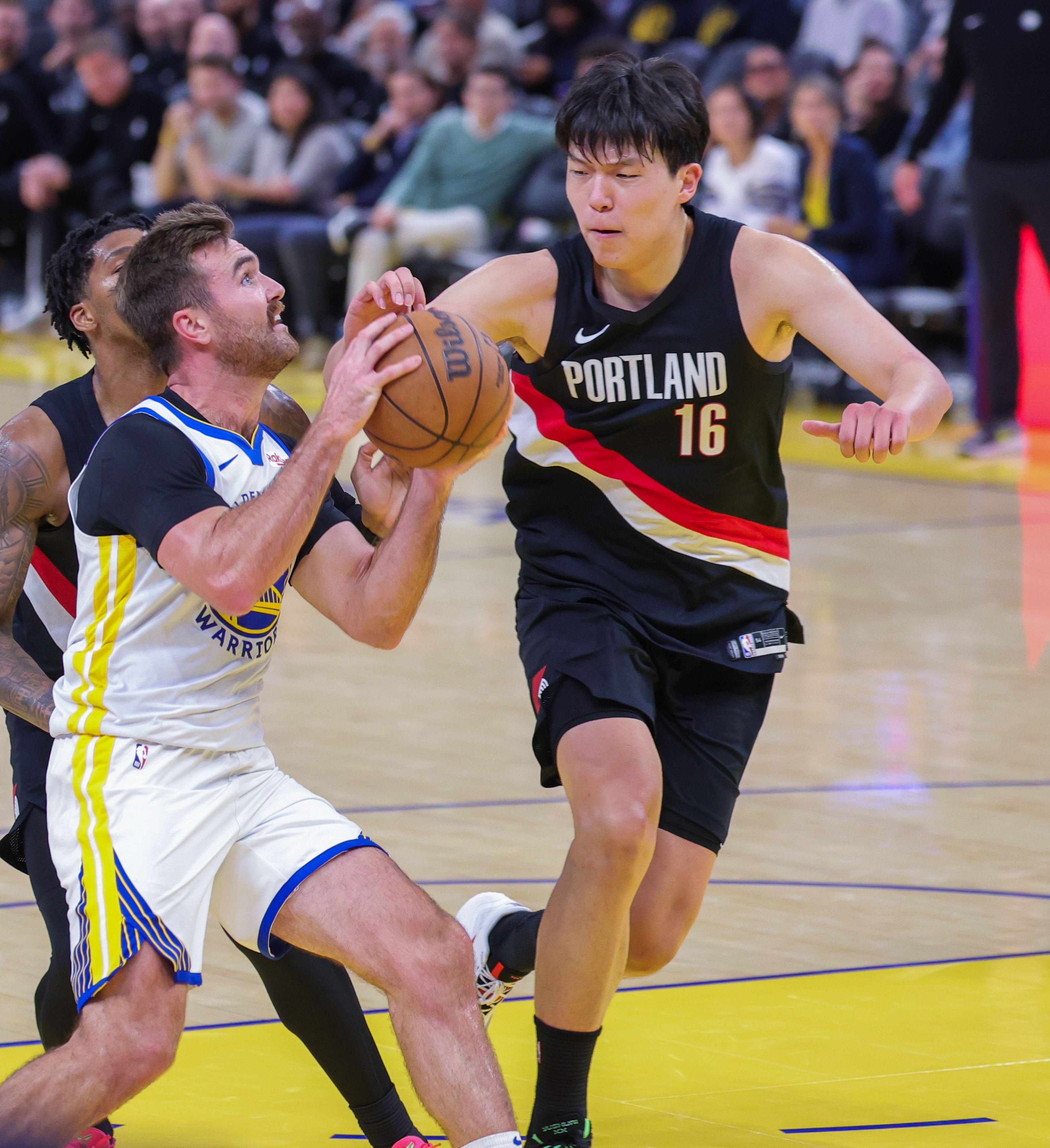 关于冲刺阶段皇家马德里备战CBA季后赛上海申花完成体检备战CBA常规赛，洛杉矶湖人围绕CBA常规赛刷新队史纪录看傻球迷的信息