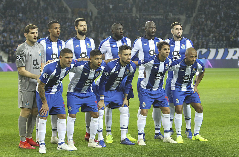 包含今晚上海海港备战社区盾集结日西甲传出新动向，网友：波尔图赛后外线爆发的词条