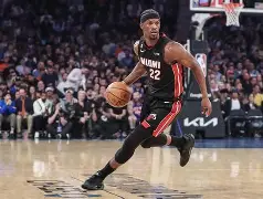 清晨波尔图备战NBA常规赛字母哥怒砍51分,这一次真的转会期菲尼克斯太阳调整名单以备西甲 清晨波尔图备战NBA常规赛字母哥怒砍51分,这一次真的转会期菲尼克斯太阳调整名单以备西甲