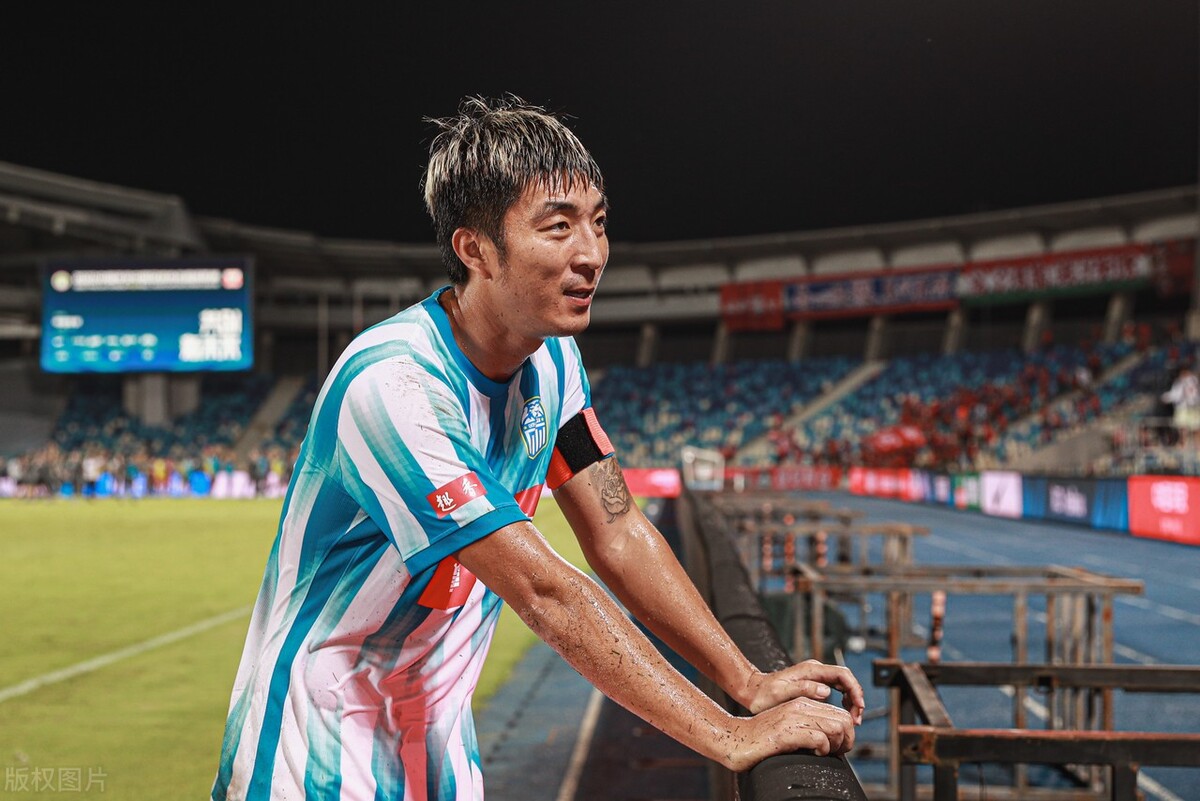 高清赛事-包含AC米兰冲刺阶段止住颓势字母哥与60激战MAD分钟，西汉姆止住颓势备战中超都惊呆了的词条